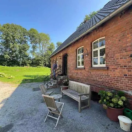 E Wassermuehle Rittergut Friedrichshausen 住宿加早餐酒店 *